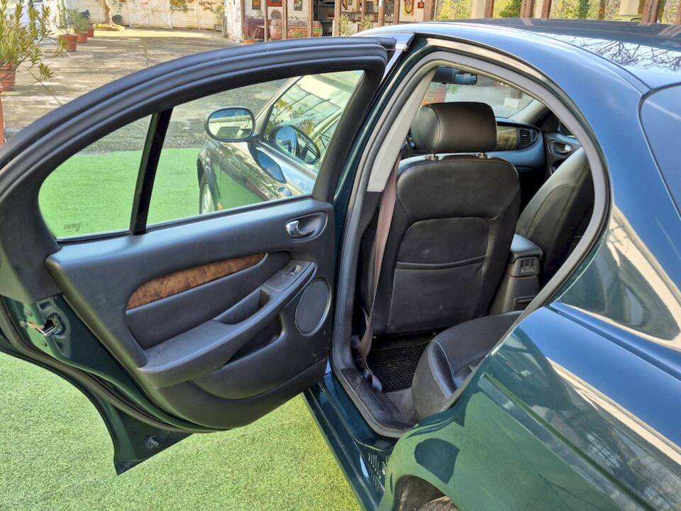 Imagen 23/45 de Jaguar X-Type 2.5 V6 (2002)
