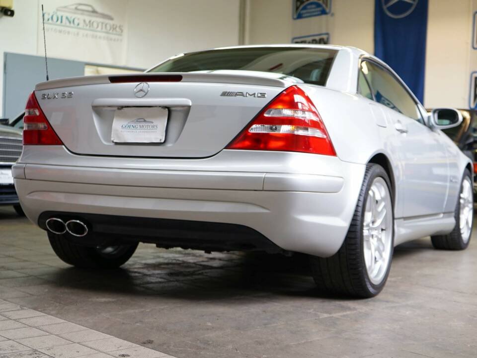 Immagine 14/50 di Mercedes-Benz SLK 32 AMG (2002)