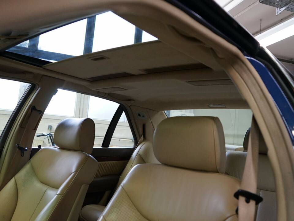 Immagine 28/36 di Mercedes-Benz S 500 L (1994)