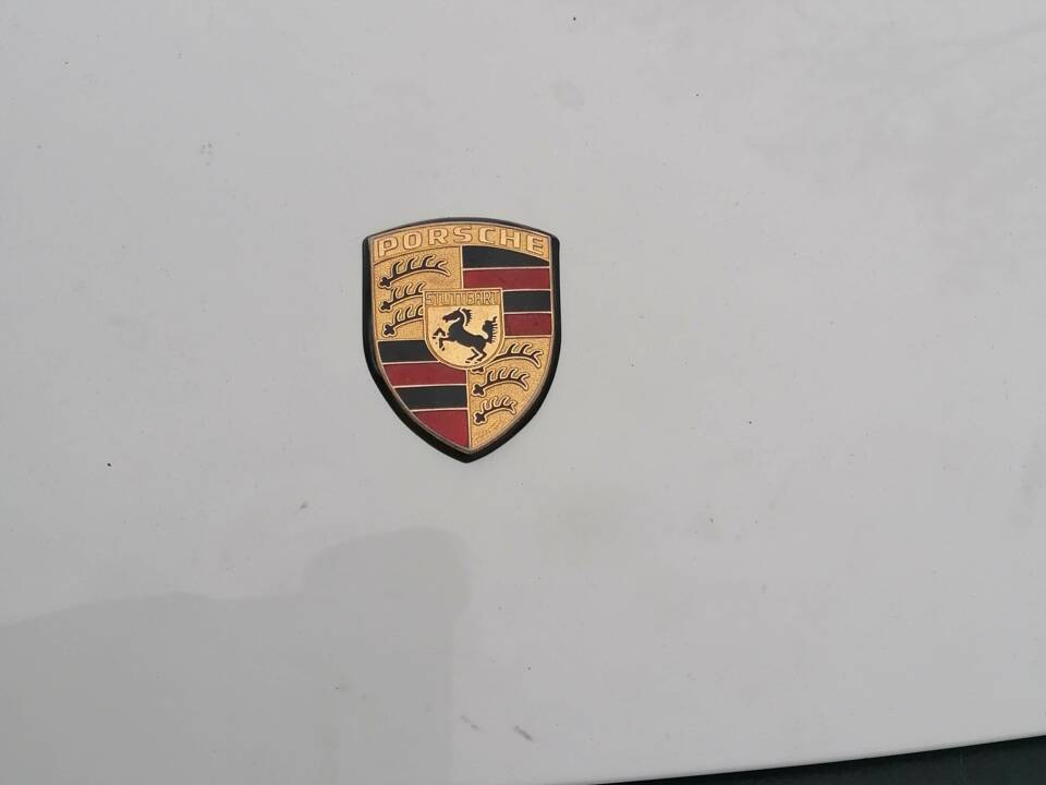 Afbeelding 9/10 van Porsche 911 Carrera 3.2 (1988)