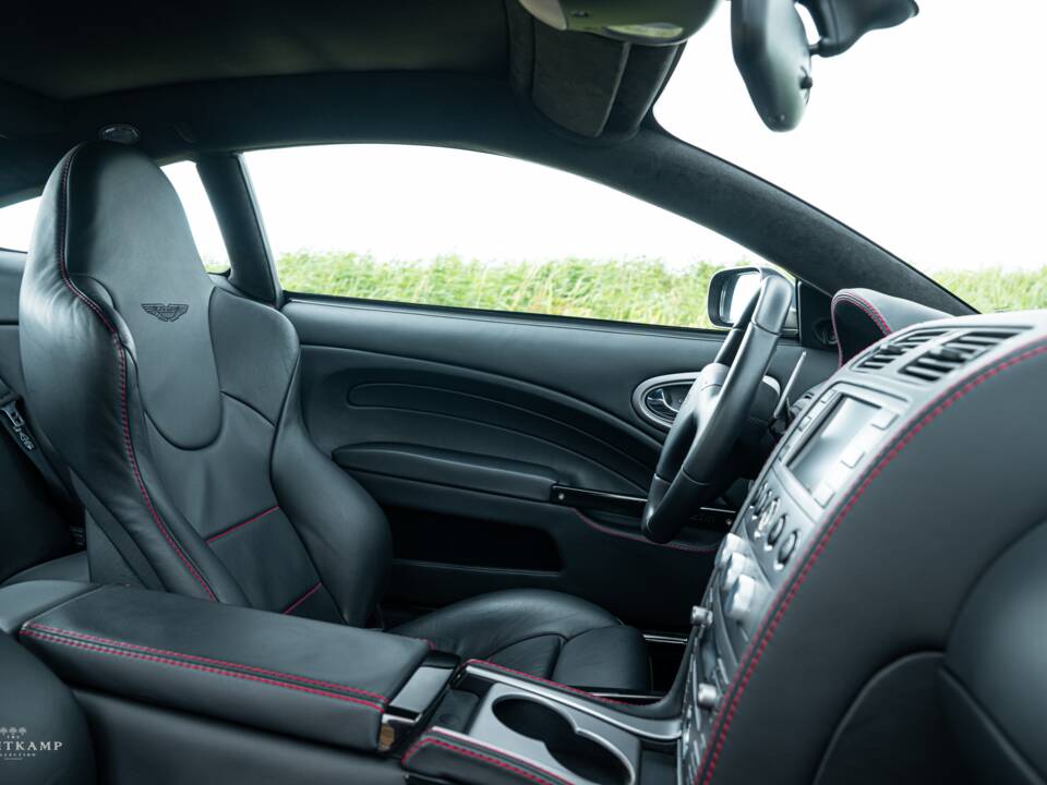 Image 12/23 de Aston Martin V12 Vanquish S Ultimate Edition (2007)