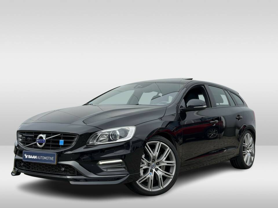 Obraz 4/40 pojazdu Volvo V60 Polestar (2017)