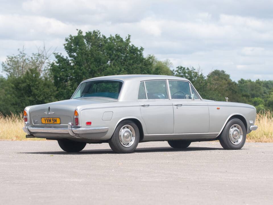 Image 23/50 of Rolls-Royce Silver Shadow I (1973)