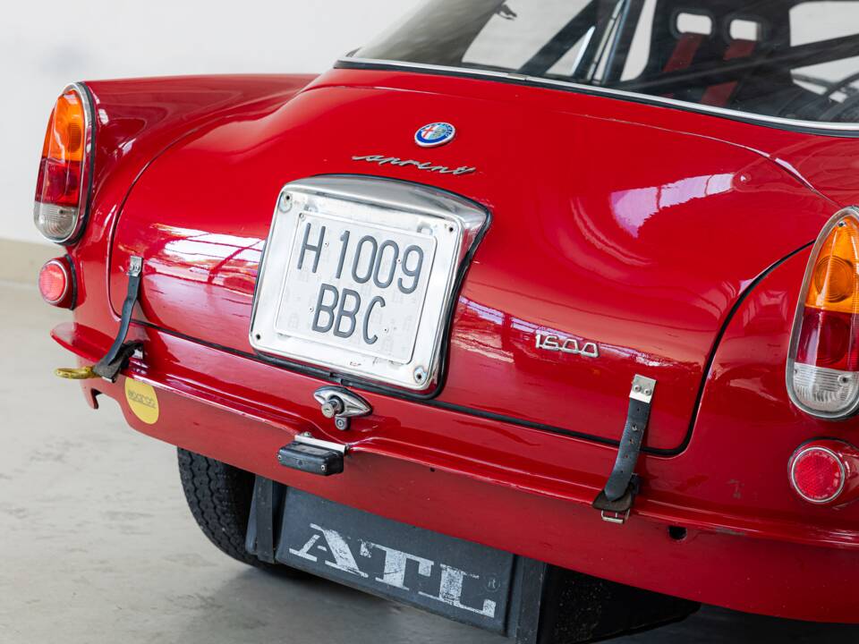 Afbeelding 30/34 van Alfa Romeo Giulia 1600 Sprint GT (1963)