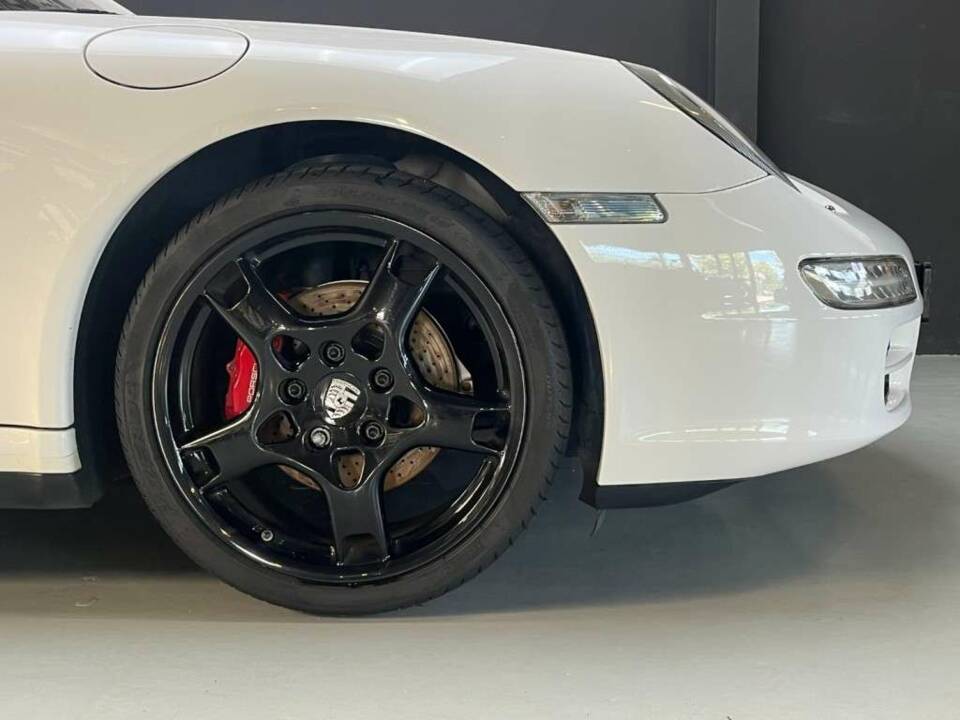 Bild 10/50 von Porsche 911 Carrera 4 (2007)