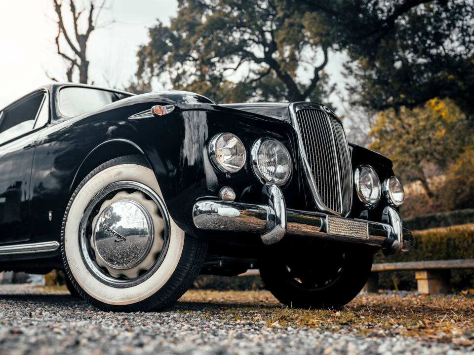 Image 33/51 of Lancia Aurelia B52 Bertone (1951)