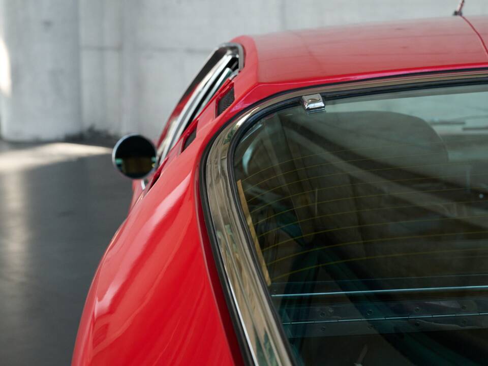 Image 14/50 of Alfa Romeo Montreal (1973)
