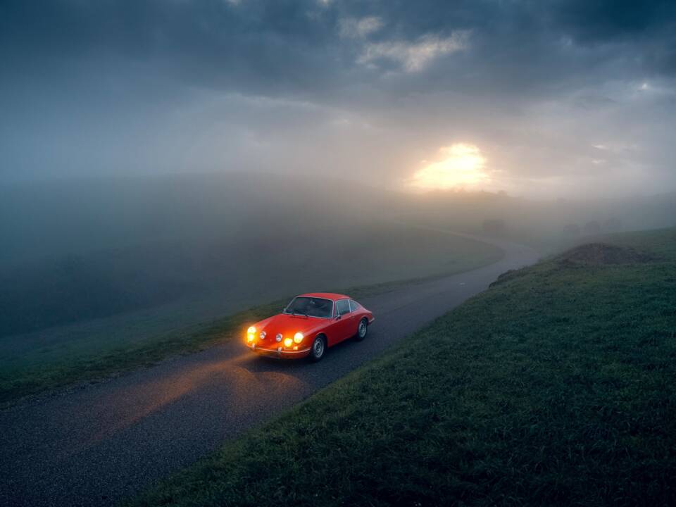 Image 2/63 of Porsche 911 R (1967)