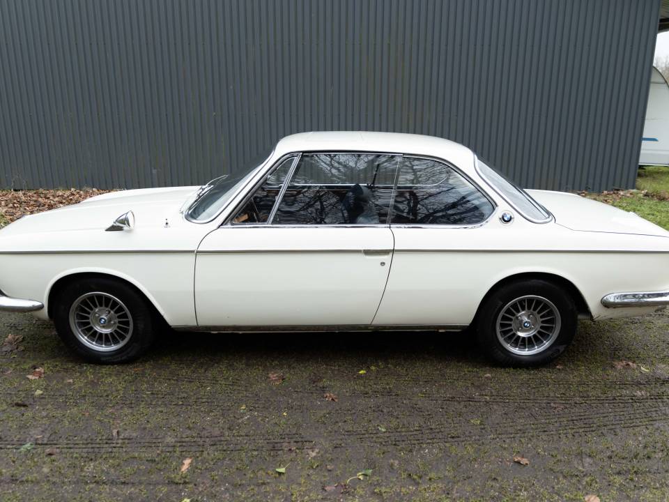 Image 4/49 of BMW 2000 CS (1967)