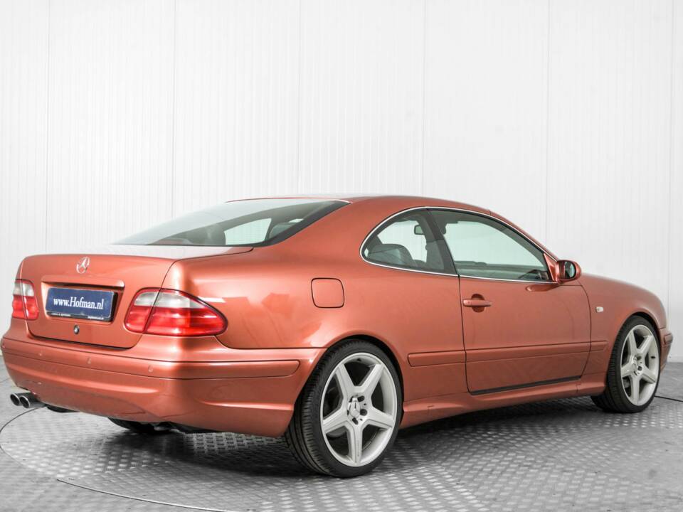 Image 2/50 of Mercedes-Benz CLK 430 (1999)