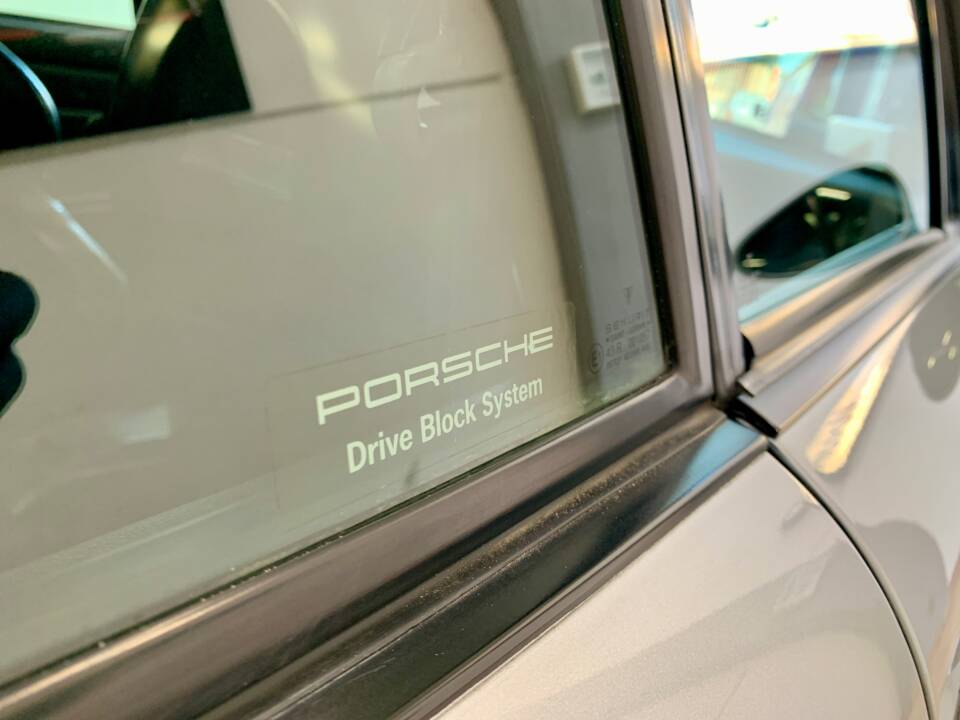 Bild 39/42 von Porsche 911 Carrera (1994)