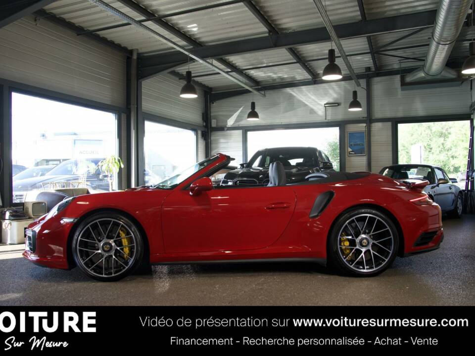 Bild 3/33 von Porsche 911 Turbo S (2017)
