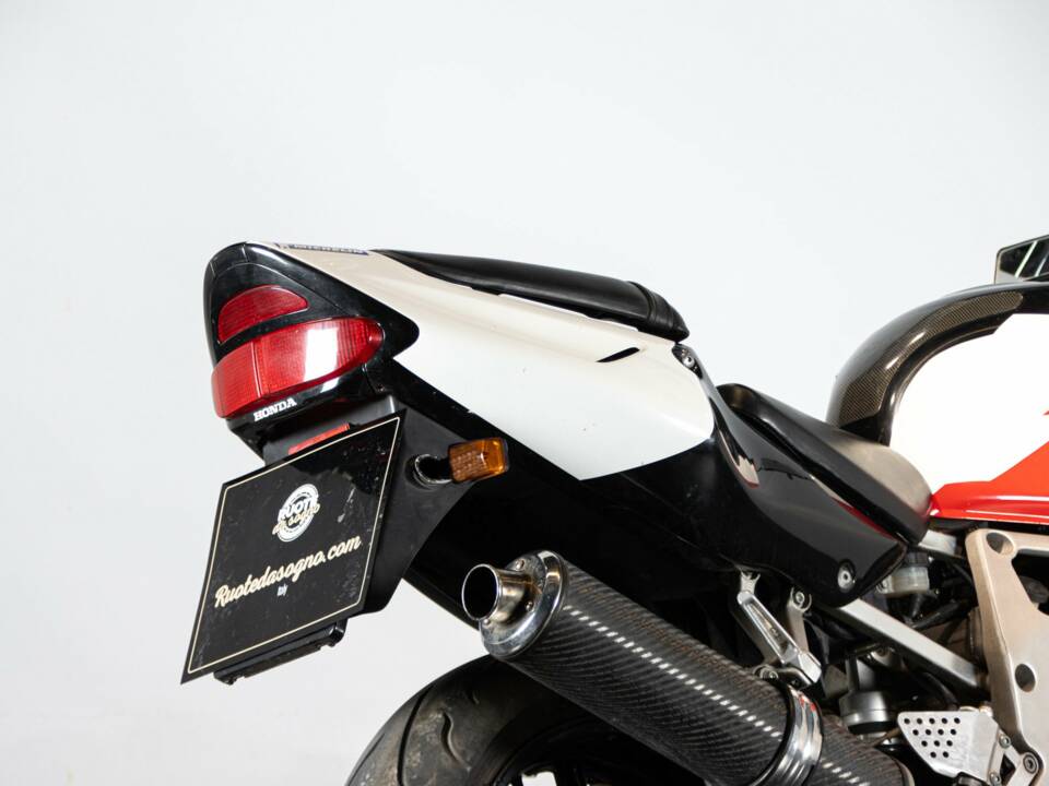 Image 14/41 de Honda DUMMY (1999)