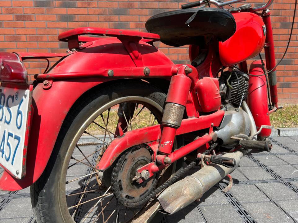 Immagine 10/19 di Ducati DUMMY (1953)