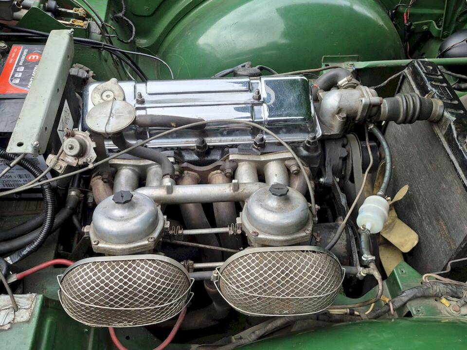 Image 44/66 of Triumph TR 4A IRS (1966)