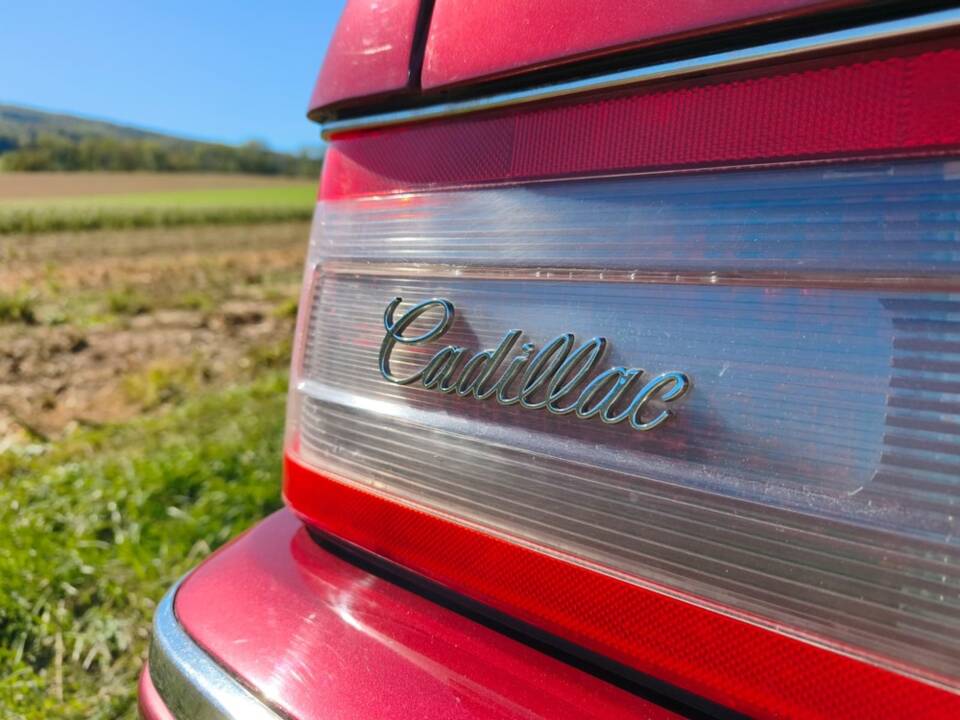 Bild 29/31 von Cadillac Allanté (1989)