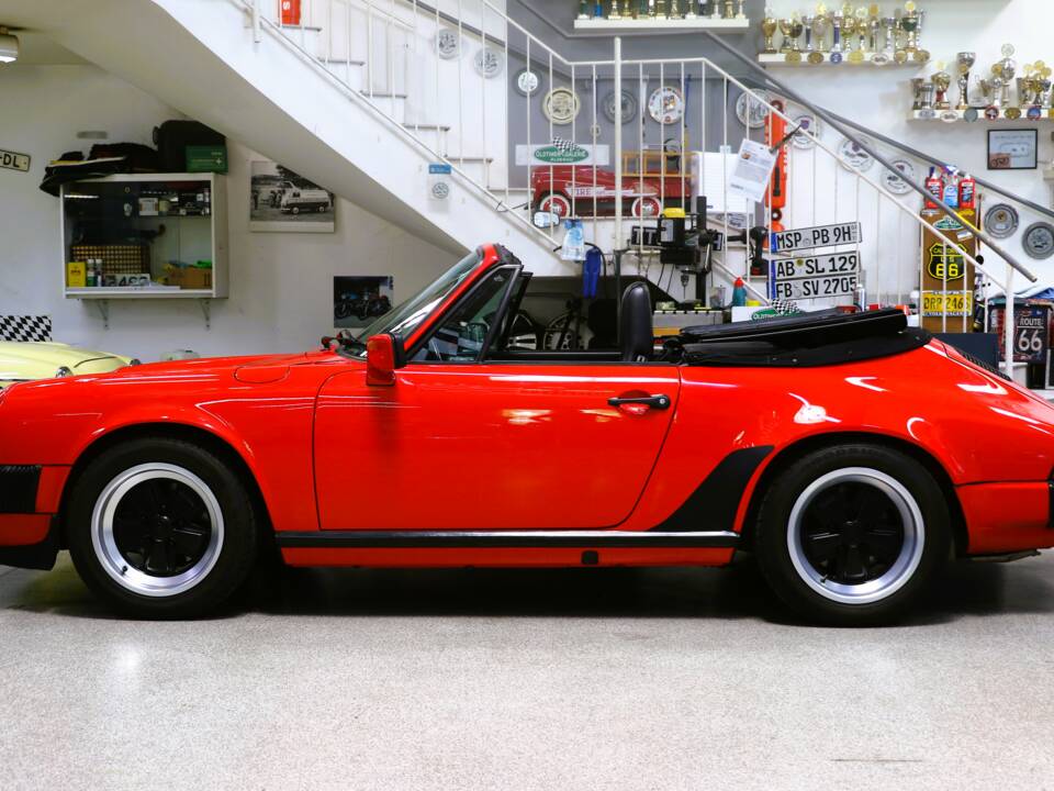 Image 9/47 of Porsche 911 Carrera 3.2 (1989)