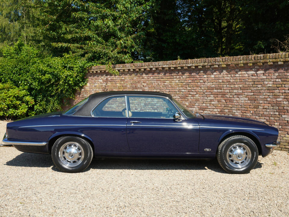 Image 49/50 de Jaguar XJ 6 C 4.2 (1977)