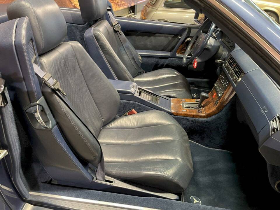 Bild 21/36 von Mercedes-Benz 500 SL (1992)