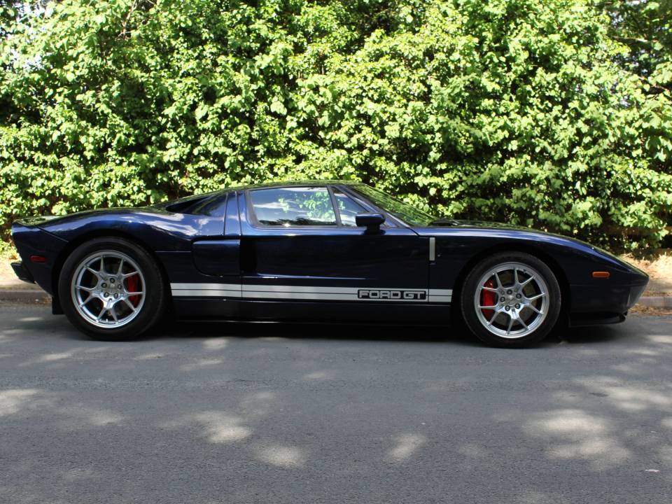 Image 7/15 of Ford GT (2006)