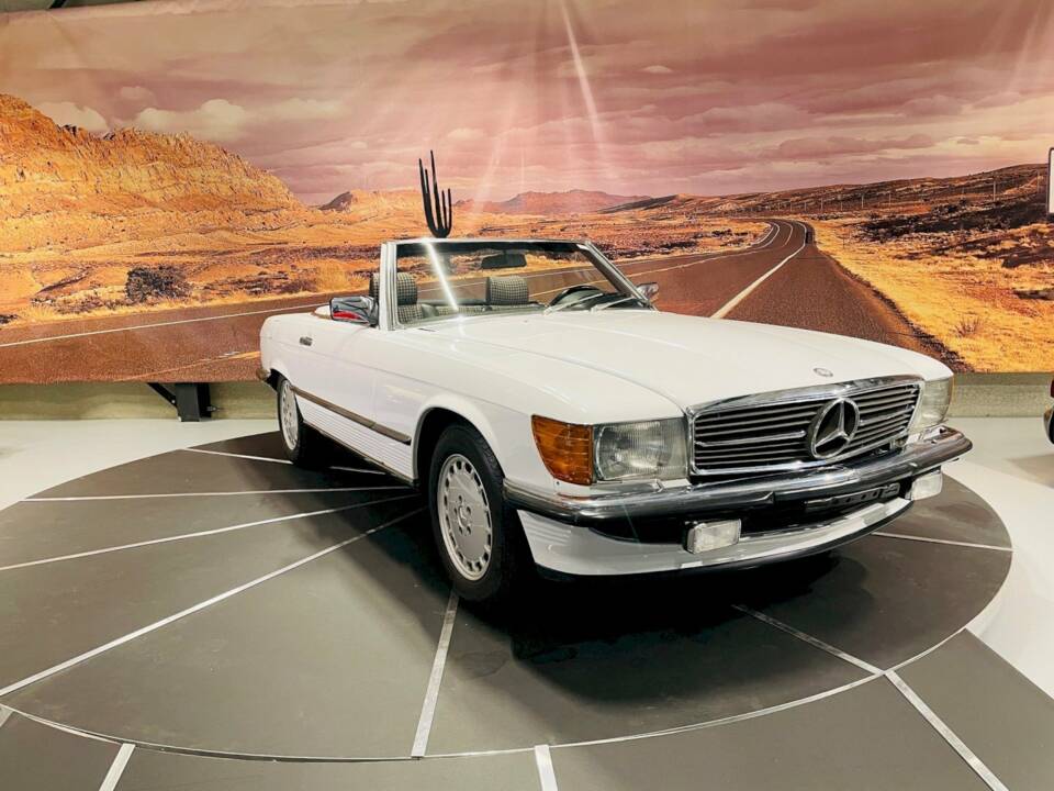 Afbeelding 3/32 van Mercedes-Benz 300 SL (1986)