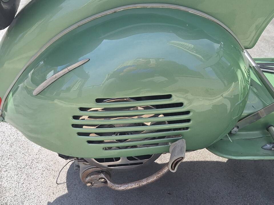 Bild 27/51 von Piaggio Vespa 125 (1956)