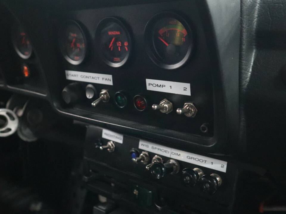 Bild 16/46 von Alfa Romeo GTV 2.0 (1982)