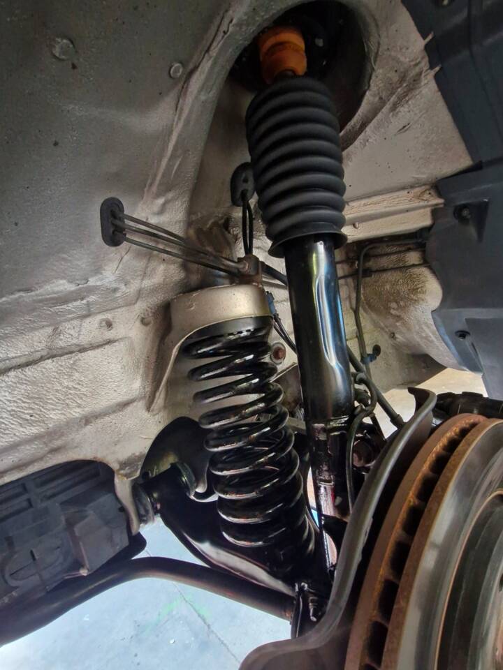 Immagine 17/20 di Mercedes-Benz 500 E (1991)