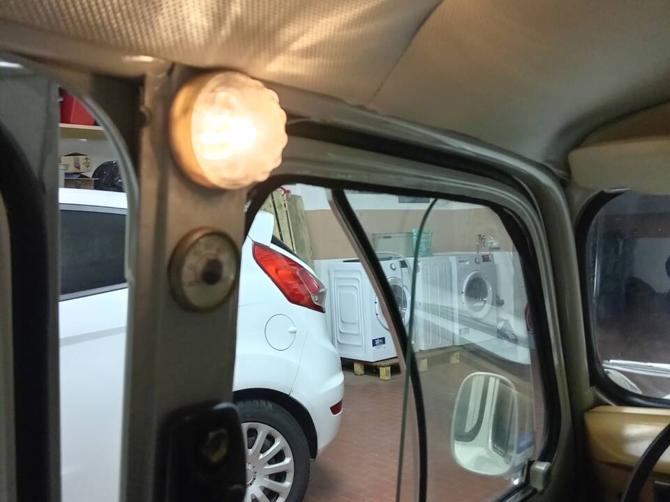 Imagen 19/31 de Renault R 4 (1968)