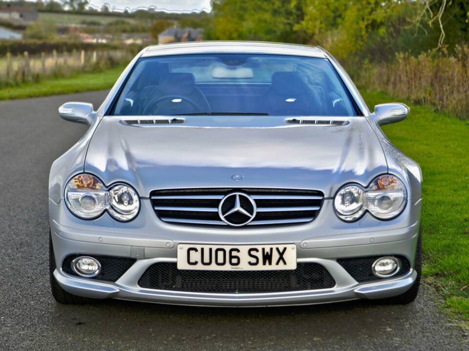 Bild 17/50 von Mercedes-Benz SL 55 AMG (2006)