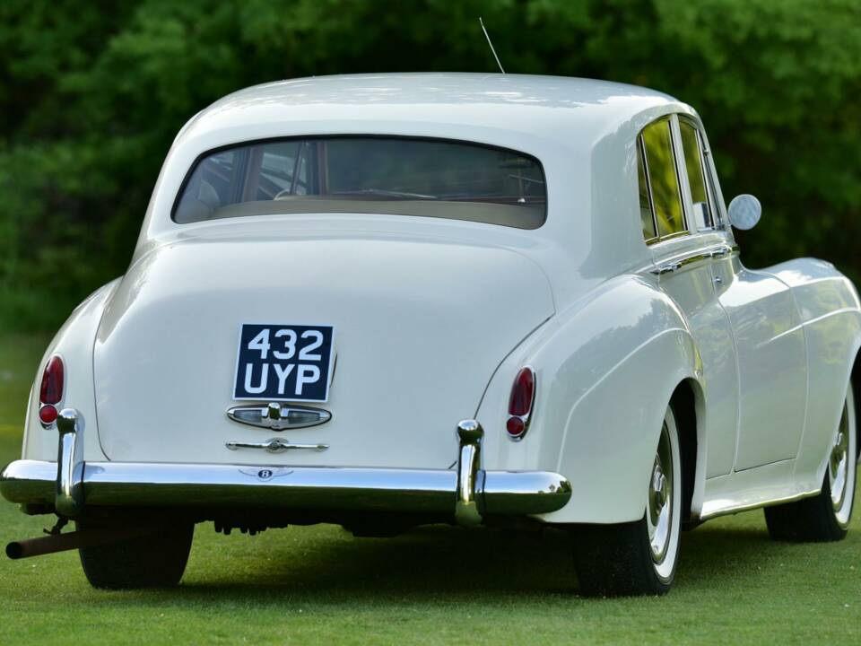 Bild 26/50 von Bentley S 2 (1961)