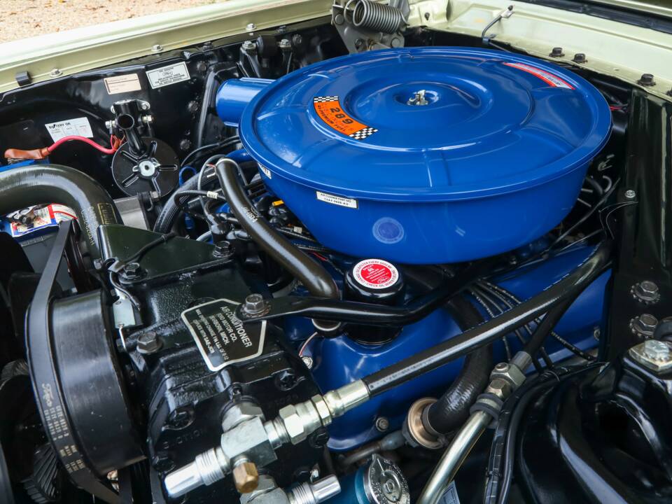 Image 35/50 of Ford Mustang GT (1966)