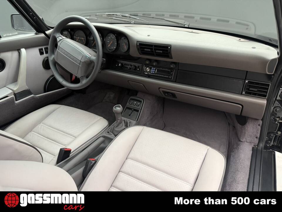 Image 13/15 of Porsche 911 Carrera 2 (1990)