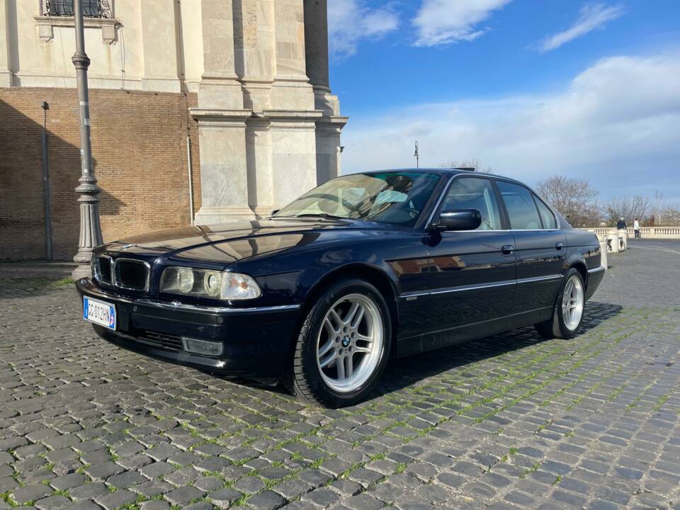 Image 1/12 of BMW 740i (1997)