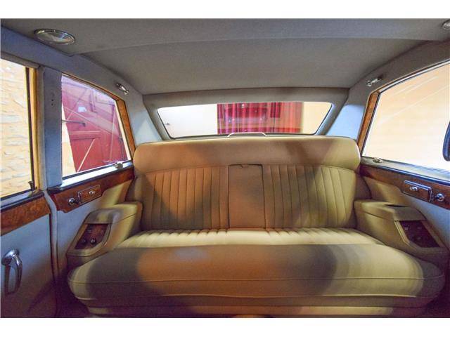 Image 15/29 of Daimler DS 420 (1973)