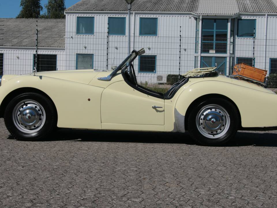 Image 2/83 de Triumph TR 3A (1959)