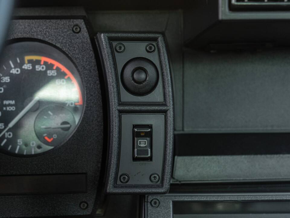 Bild 34/50 von Chevrolet Camaro Z28 (1992)