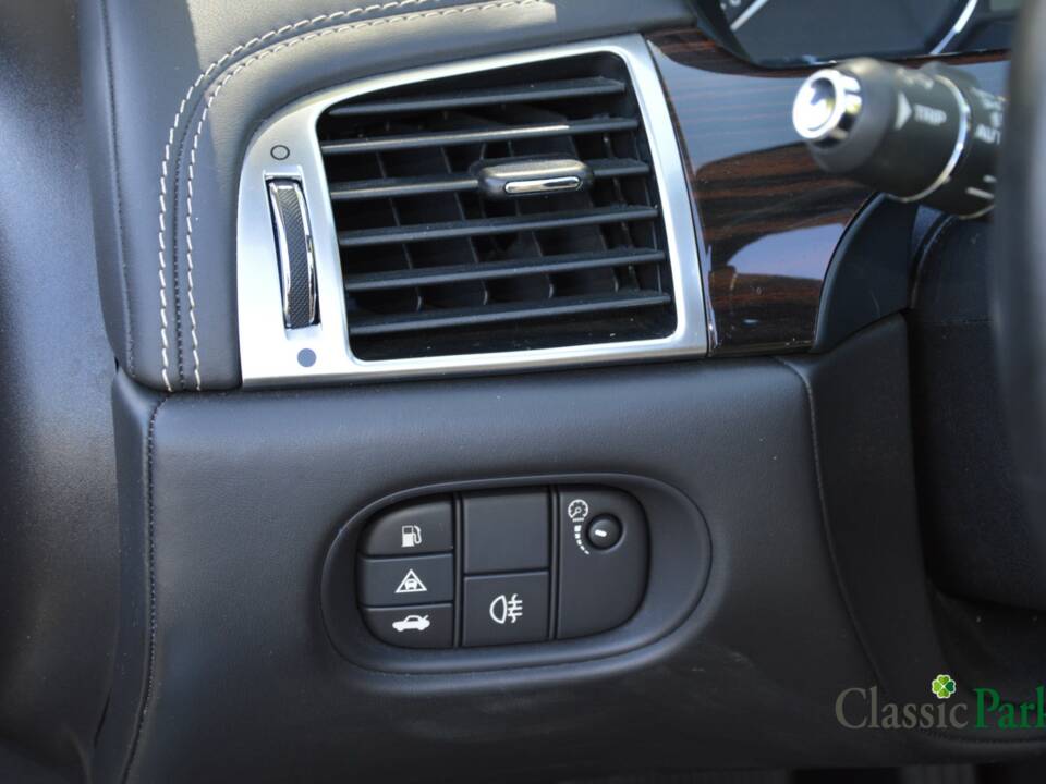 Image 40/50 de Jaguar XK (2012)