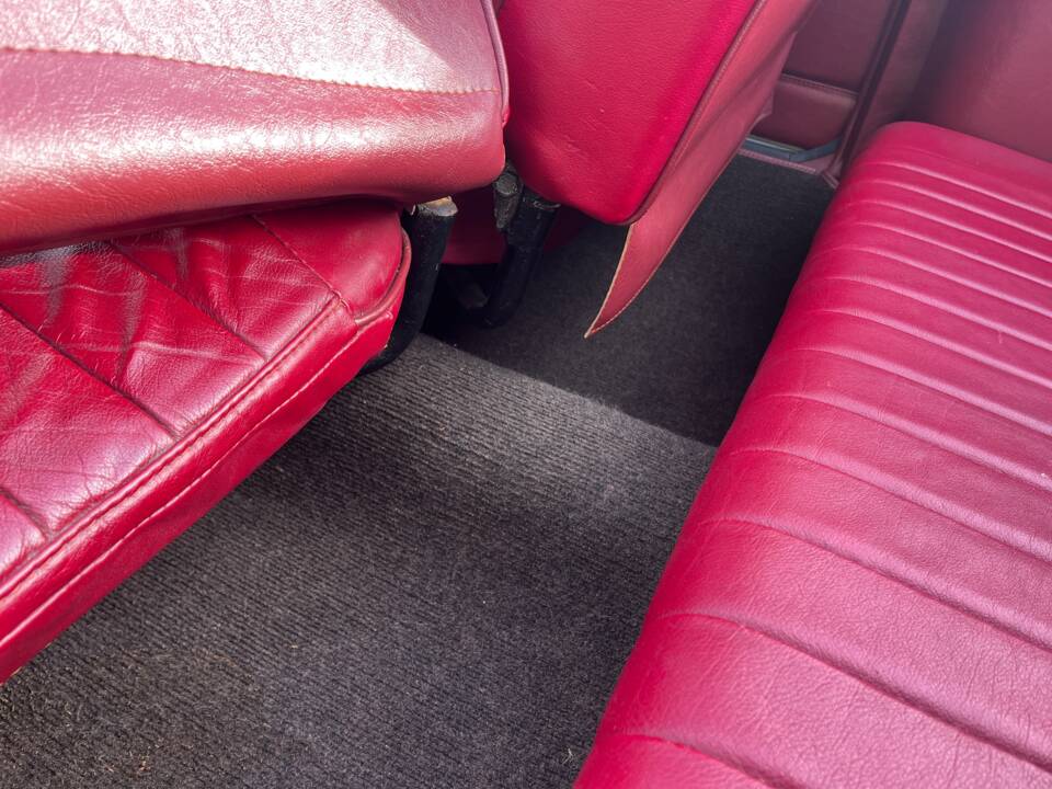 Immagine 49/87 di Peugeot 403 Cabriolet (1958)