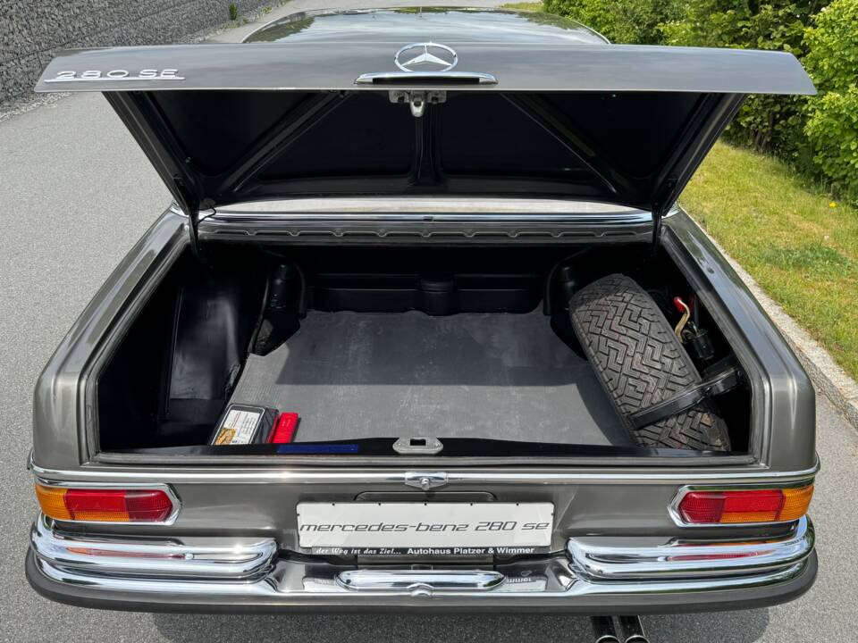 Image 37/47 of Mercedes-Benz 280 SE (1969)