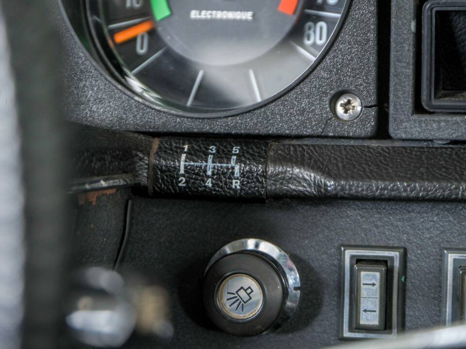 Image 24/50 of Citroën D Spécial (1971)