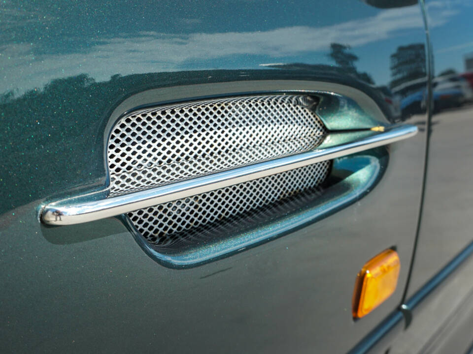 Image 9/40 of Aston Martin DB 7 Vantage (2000)