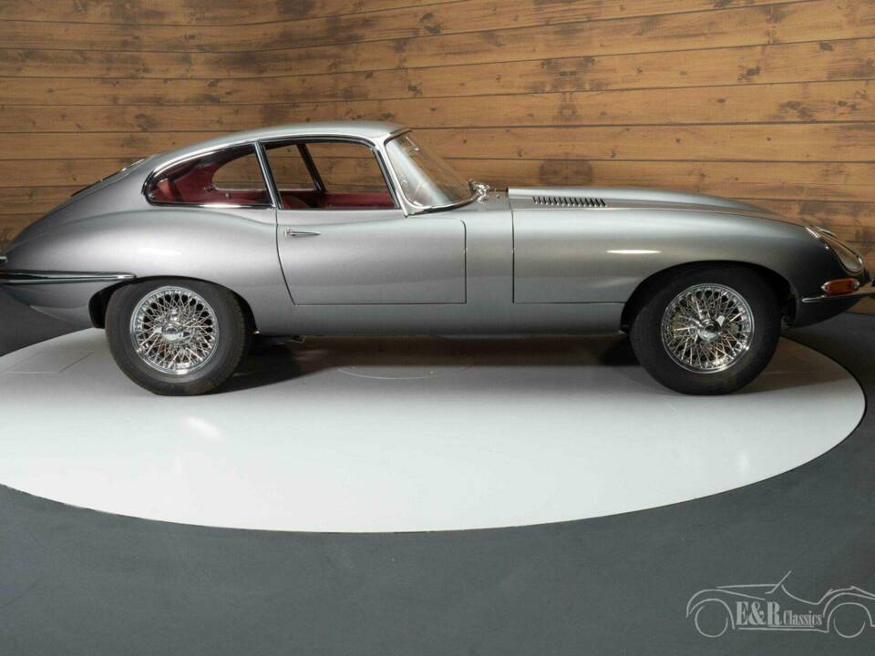 Image 9/19 of Jaguar Type E 3.8 (1964)