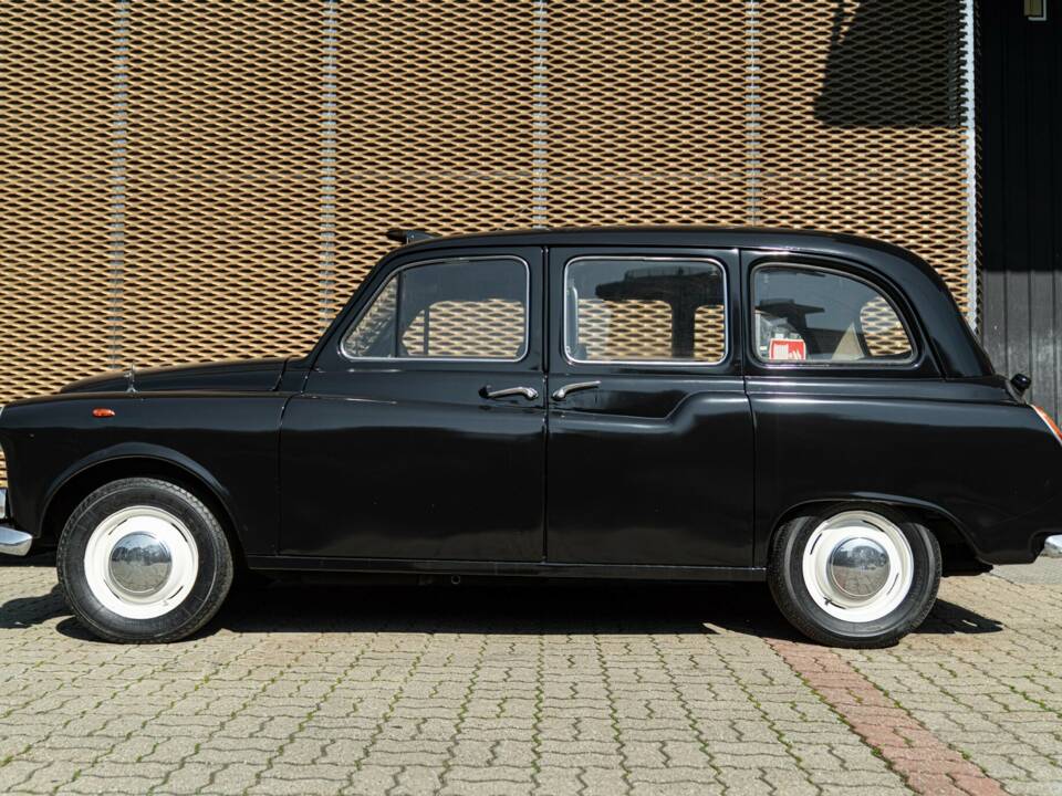 Bild 4/36 von Austin FX 4 D London Taxi (1961)
