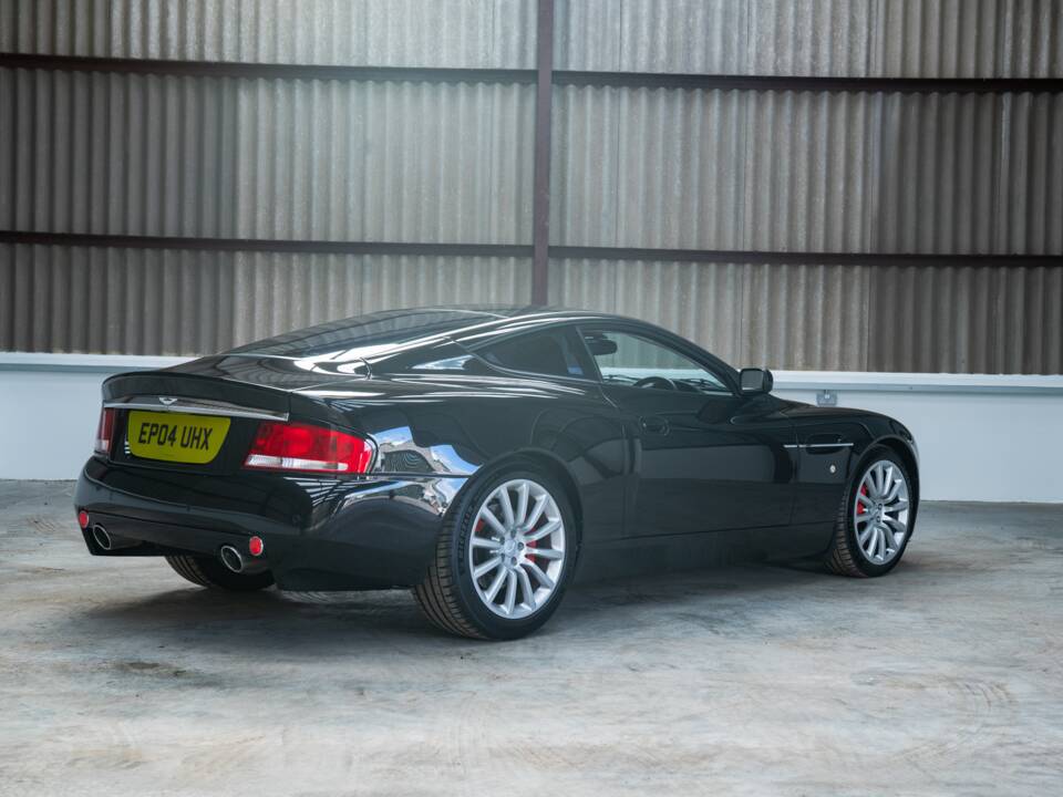 Image 49/50 de Aston Martin V12 Vanquish (2004)