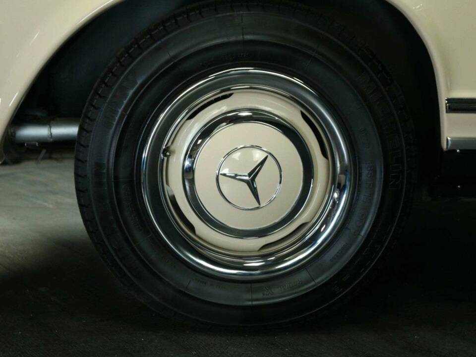 Image 50/50 of Mercedes-Benz 230 SL (1967)