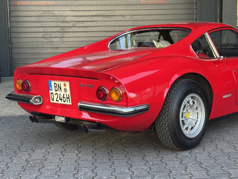 Image 32/35 of Ferrari Dino 246 GT (1968)