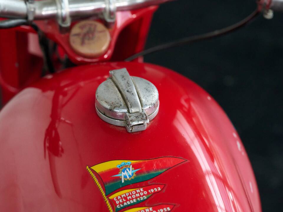 Image 25/28 of MV Agusta 125 TR (1958)