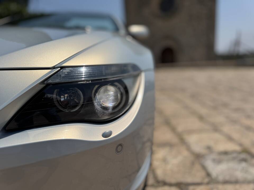 Imagen 22/26 de BMW 650i (2006)