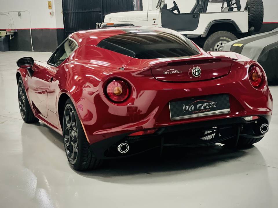 Image 5/50 of Alfa Romeo 4C (2015)